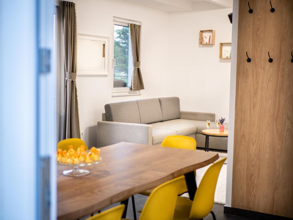 Ugo Apartman Halászi Exterior foto
