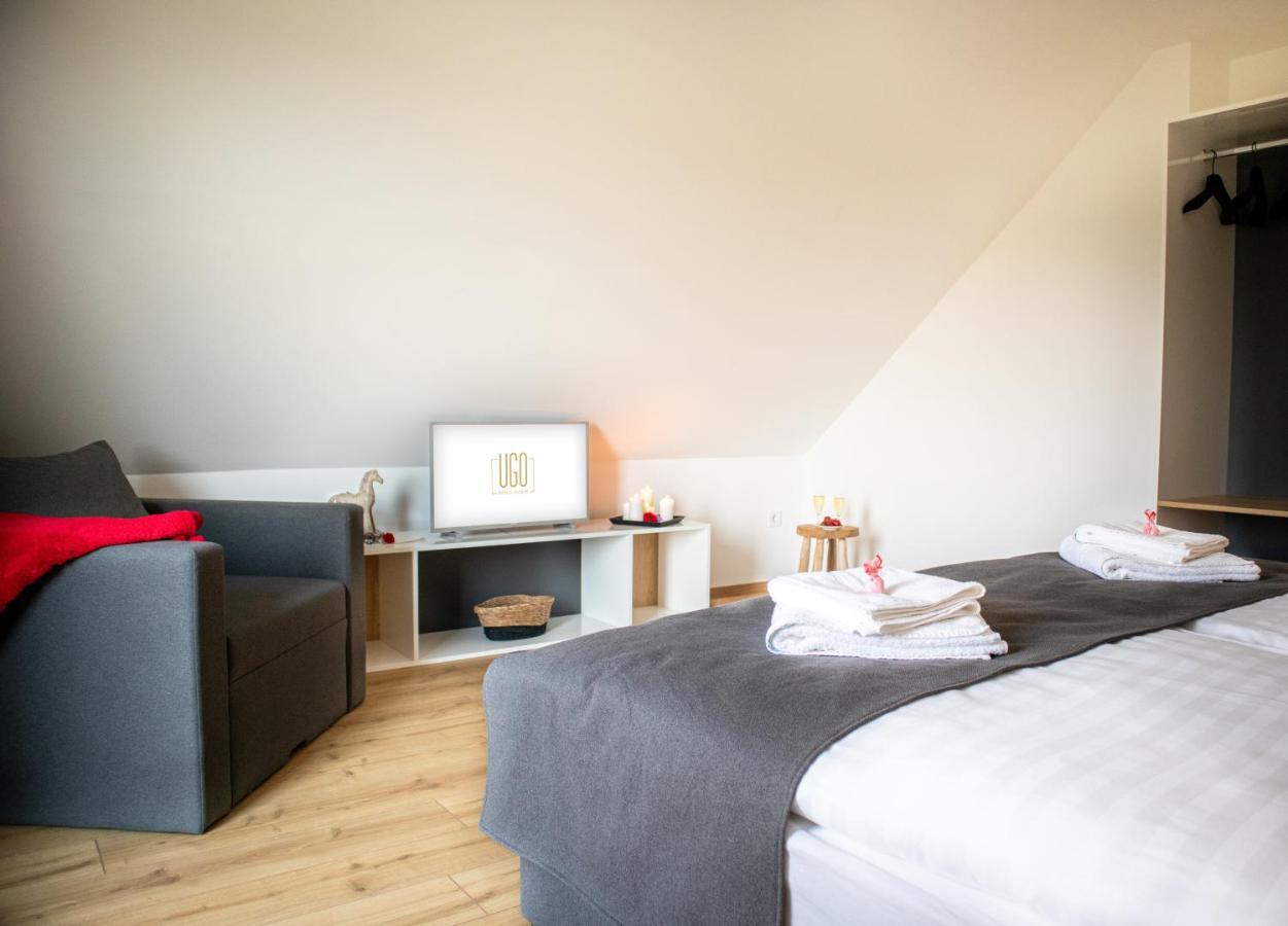 Ugo Apartman Halászi Exterior foto