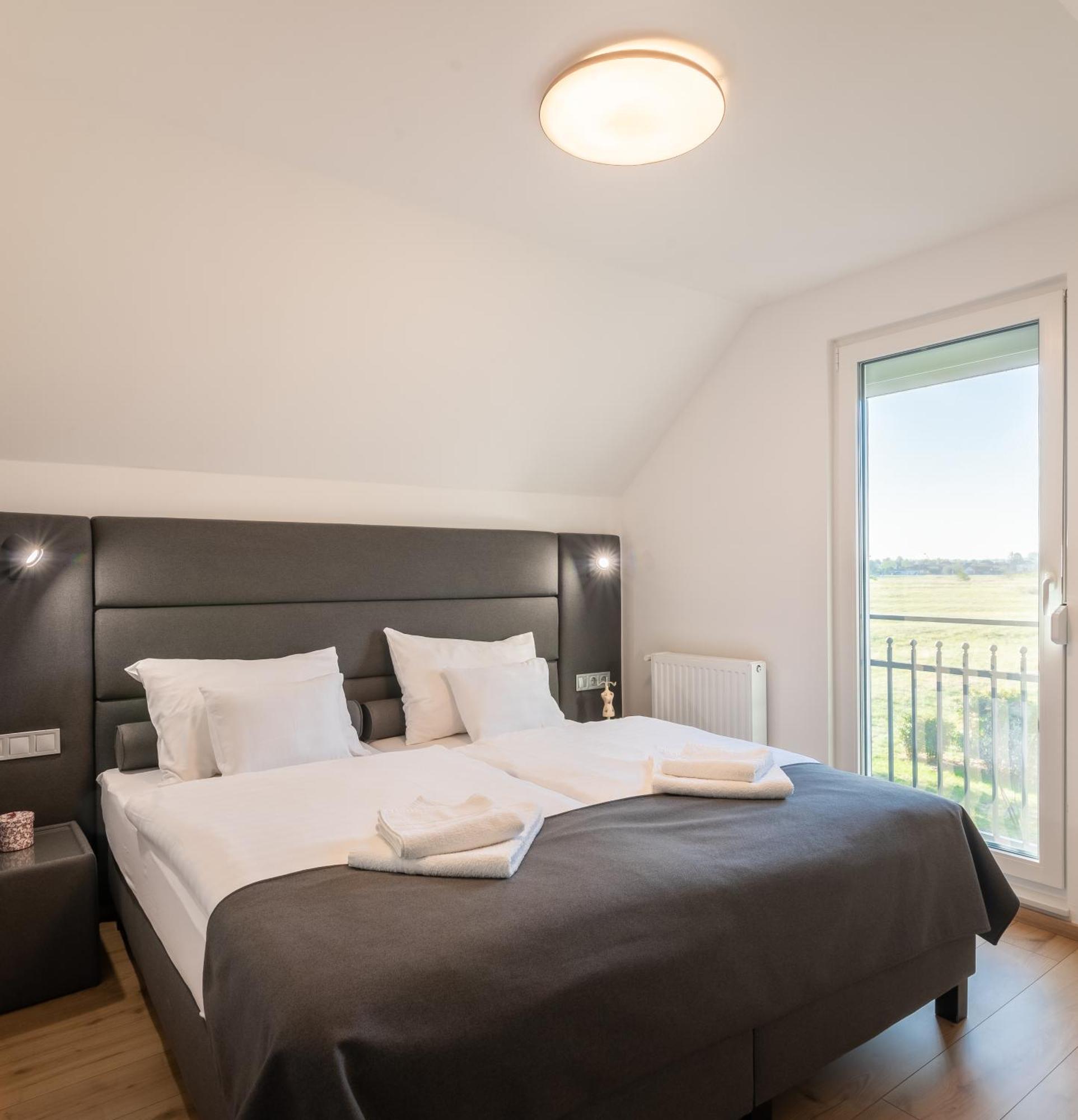Ugo Apartman Halászi Exterior foto